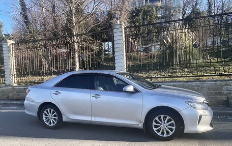 Toyota Camry, 2015 год, 1 950 000 рублей, 2 фотография