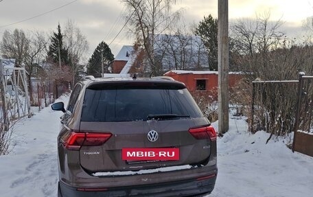 Volkswagen Tiguan II, 2018 год, 2 800 000 рублей, 5 фотография