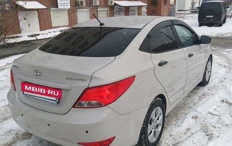 Hyundai Solaris II рестайлинг, 2014 год, 960 000 рублей, 7 фотография