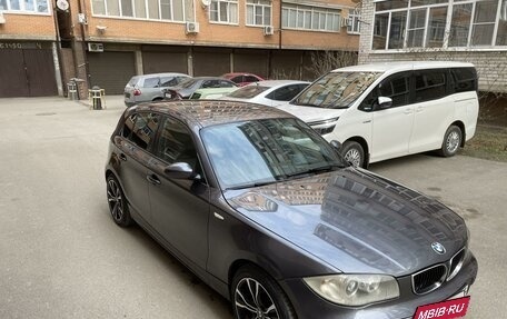 BMW 1 серия, 2006 год, 825 000 рублей, 8 фотография