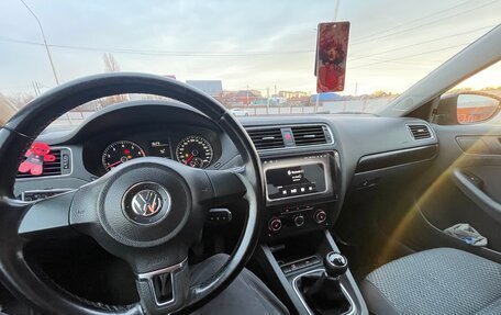 Volkswagen Jetta VI, 2011 год, 1 270 000 рублей, 21 фотография