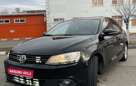 Volkswagen Jetta VI, 2011 год, 1 270 000 рублей, 12 фотография