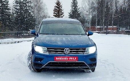 Volkswagen Tiguan II, 2018 год, 2 790 000 рублей, 11 фотография