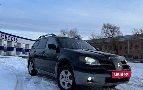 Mitsubishi Outlander III рестайлинг 3, 2004 год, 695 000 рублей, 6 фотография