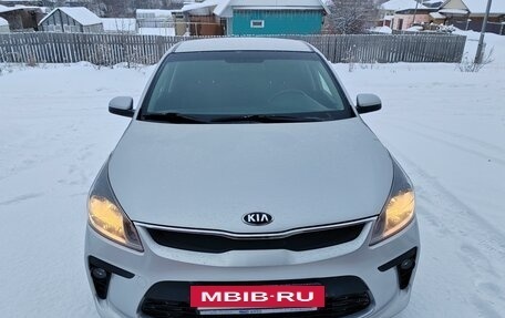 KIA Rio IV, 2018 год, 1 255 000 рублей, 2 фотография