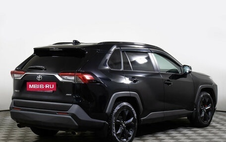 Toyota RAV4, 2021 год, 3 795 000 рублей, 5 фотография