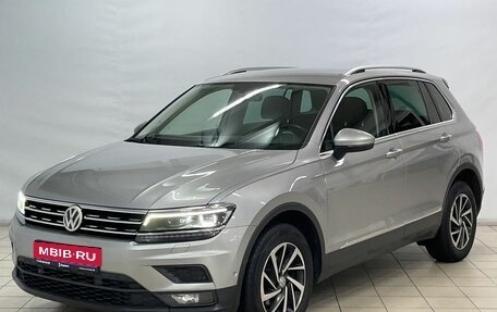 Volkswagen Tiguan II, 2018 год, 2 429 000 рублей, 1 фотография