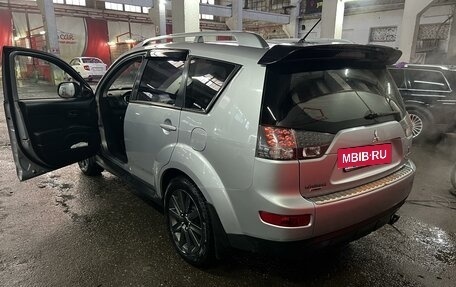 Mitsubishi Outlander III рестайлинг 3, 2008 год, 1 500 000 рублей, 8 фотография