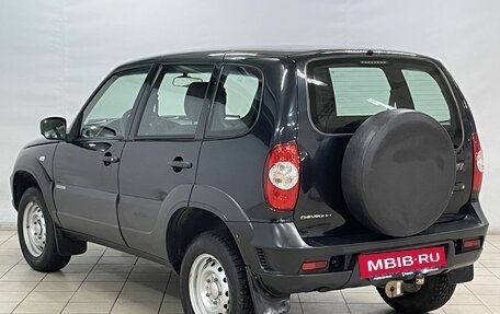 Chevrolet Niva I рестайлинг, 2018 год, 990 000 рублей, 5 фотография