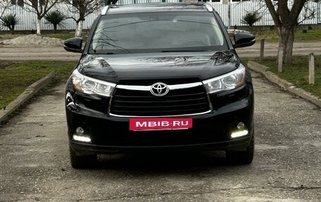 Toyota Highlander III, 2014 год, 3 300 000 рублей, 2 фотография