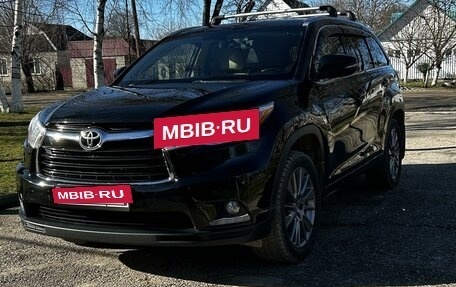 Toyota Highlander III, 2014 год, 3 300 000 рублей, 15 фотография