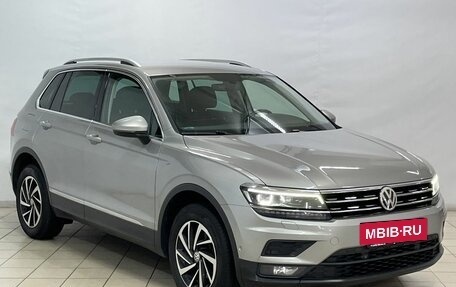 Volkswagen Tiguan II, 2018 год, 2 429 000 рублей, 2 фотография