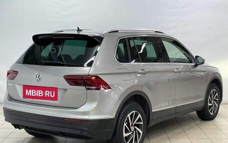 Volkswagen Tiguan II, 2018 год, 2 429 000 рублей, 4 фотография