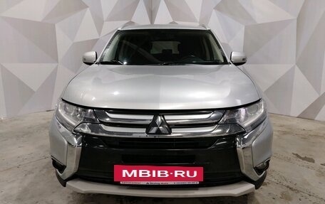 Mitsubishi Outlander III рестайлинг 3, 2017 год, 1 900 000 рублей, 2 фотография