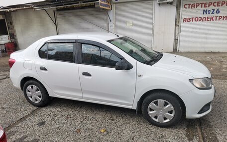 Renault Logan II, 2016 год, 650 000 рублей, 4 фотография