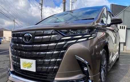 Toyota Alphard, 2024 год, 9 300 000 рублей, 3 фотография