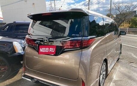 Toyota Alphard, 2024 год, 9 300 000 рублей, 4 фотография