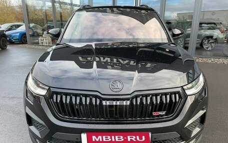 Skoda Kodiaq I, 2023 год, 6 980 000 рублей, 2 фотография