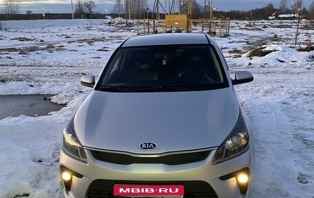 KIA Rio IV, 2018 год, 1 355 000 рублей, 1 фотография