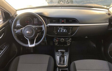 KIA Rio IV, 2018 год, 1 618 000 рублей, 10 фотография