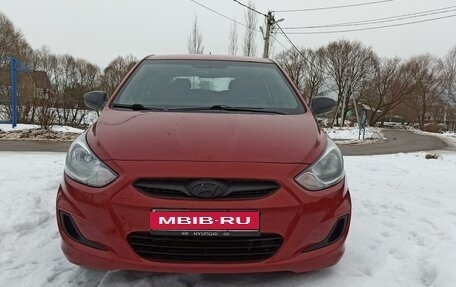 Hyundai Solaris II рестайлинг, 2012 год, 900 000 рублей, 1 фотография