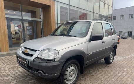 Chevrolet Niva I рестайлинг, 2017 год, 799 000 рублей, 1 фотография