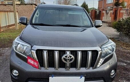 Toyota Land Cruiser Prado 150 рестайлинг 2, 2016 год, 4 200 000 рублей, 4 фотография