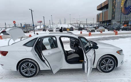 Volkswagen Jetta VII, 2018 год, 1 900 000 рублей, 2 фотография