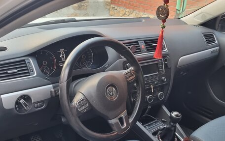 Volkswagen Jetta VI, 2013 год, 950 000 рублей, 8 фотография