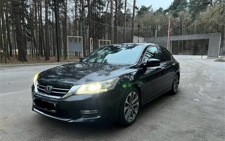 Honda Accord IX рестайлинг, 2013 год, 1 950 000 рублей, 3 фотография