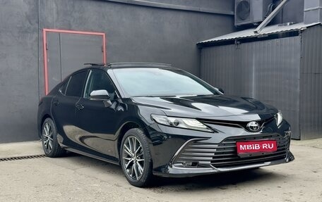 Toyota Camry, 2023 год, 3 970 000 рублей, 1 фотография