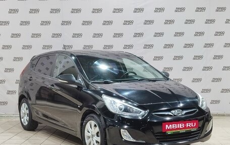 Hyundai Solaris II рестайлинг, 2013 год, 890 000 рублей, 3 фотография