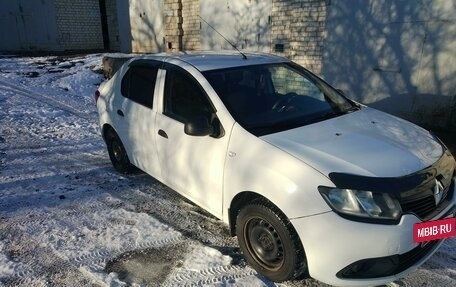 Renault Logan II, 2018 год, 625 000 рублей, 4 фотография