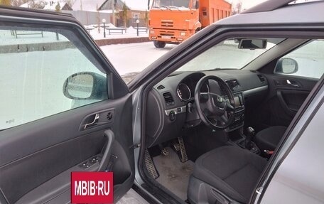 Skoda Yeti I рестайлинг, 2012 год, 1 225 000 рублей, 8 фотография