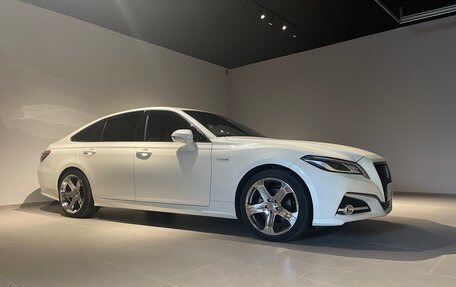 Toyota Crown, 2018 год, 4 900 000 рублей, 8 фотография