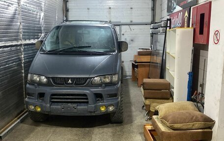 Mitsubishi Delica IV, 2004 год, 1 350 000 рублей, 2 фотография