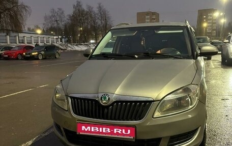 Skoda Fabia II, 2012 год, 899 000 рублей, 3 фотография