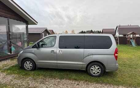 Hyundai H-1 II рестайлинг, 2011 год, 1 300 000 рублей, 3 фотография