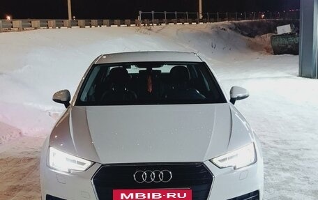 Audi A4, 2018 год, 2 550 000 рублей, 6 фотография