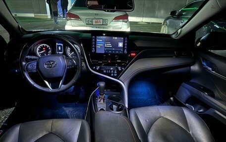 Toyota Camry, 2021 год, 3 900 000 рублей, 9 фотография