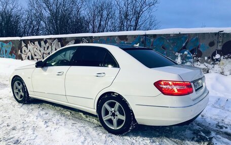 Mercedes-Benz E-Класс, 2009 год, 1 327 000 рублей, 3 фотография