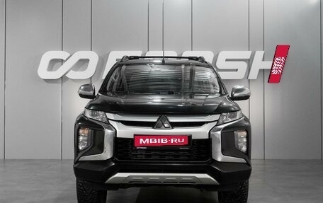 Mitsubishi L200 IV рестайлинг, 2019 год, 2 785 000 рублей, 3 фотография