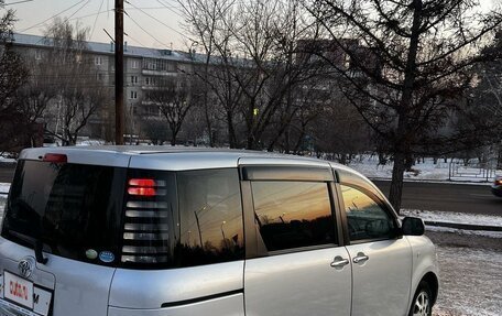 Toyota Sienta I, 2005 год, 600 000 рублей, 4 фотография