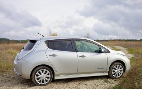 Nissan Leaf I, 2013 год, 890 000 рублей, 6 фотография