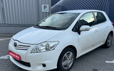 Toyota Auris II, 2011 год, 1 175 000 рублей, 1 фотография