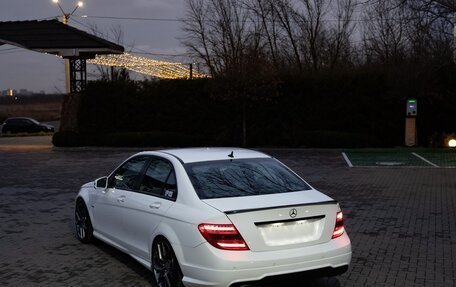 Mercedes-Benz C-Класс, 2011 год, 1 860 000 рублей, 1 фотография