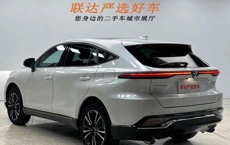 Toyota Venza, 2022 год, 3 700 000 рублей, 6 фотография