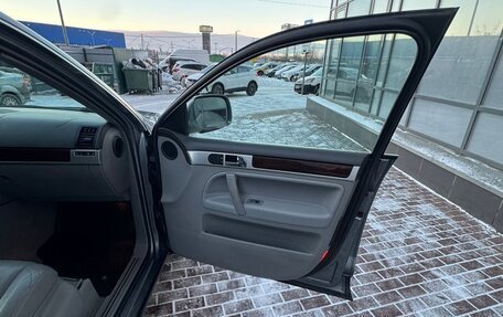 Volkswagen Touareg III, 2005 год, 850 000 рублей, 12 фотография