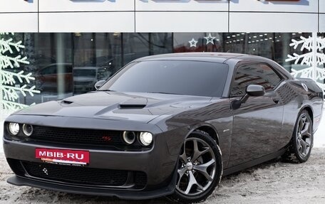 Dodge Challenger III рестайлинг 2, 2016 год, 4 990 000 рублей, 12 фотография