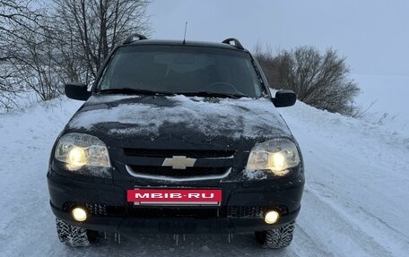 Chevrolet Niva I рестайлинг, 2011 год, 555 000 рублей, 2 фотография